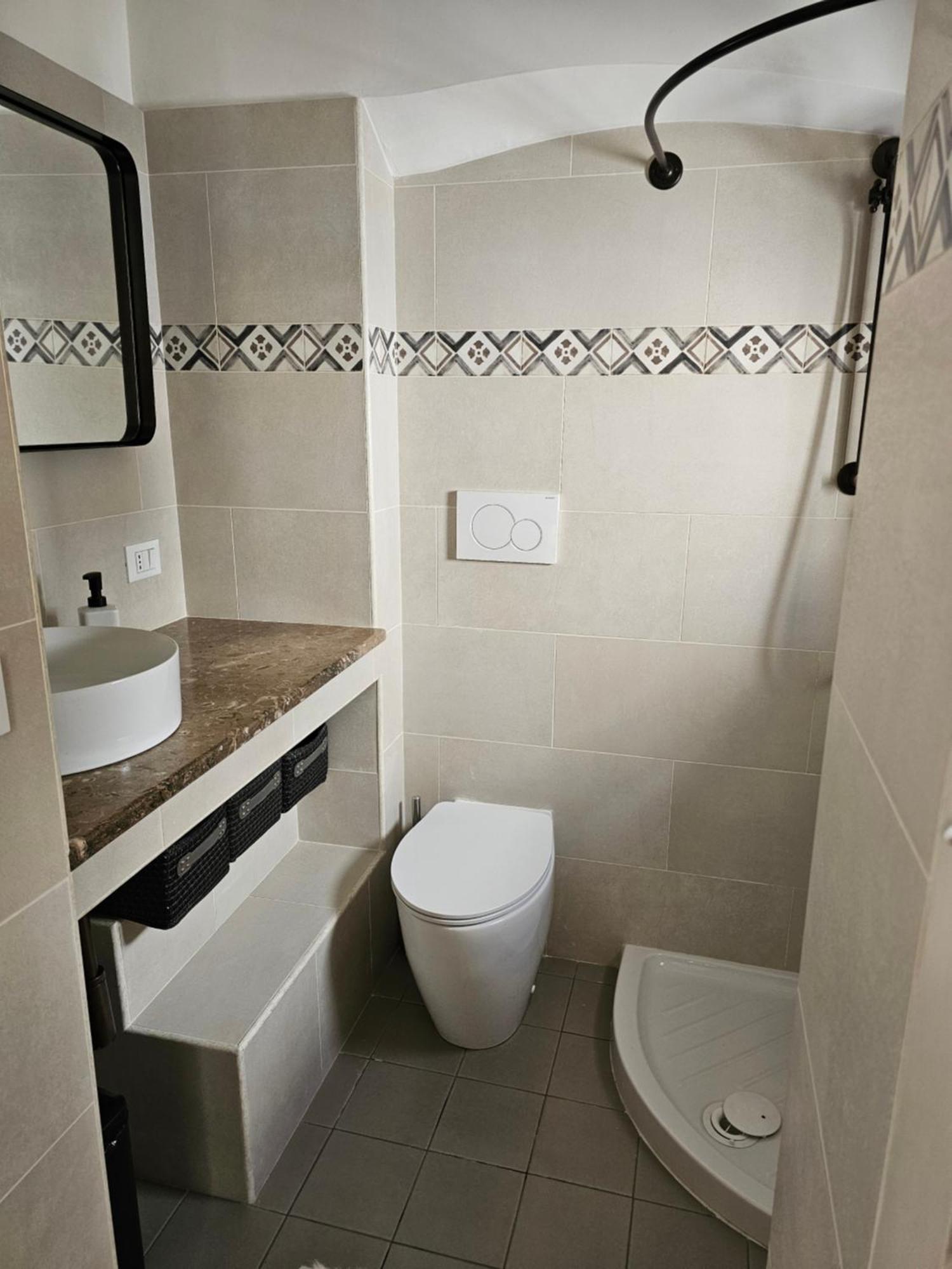Casa Josephina - Three Level Stone Home With Balcony, 2 Roof Terraces & Sea Views Ostuni Phòng bức ảnh